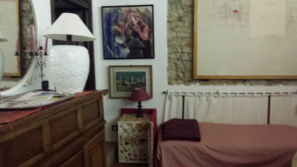 Bed and Breakfast La Torretta - Cerreto Grue Sarezzano Номер фото